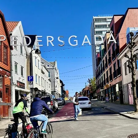 Semesterbostad Cozy, And Urban House